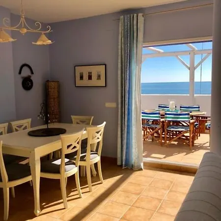 Casa En Primera Linea De Playa Con Vistas Al Mar *