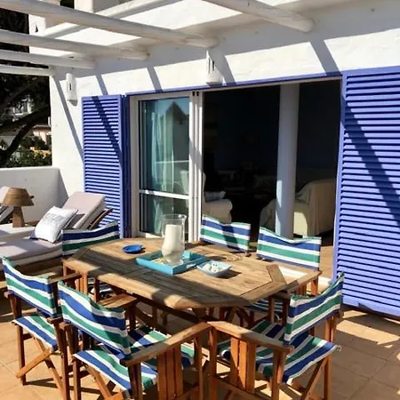 Сasa de vacaciones Casa En Primera Linea De Playa Con Vistas Al Mar *